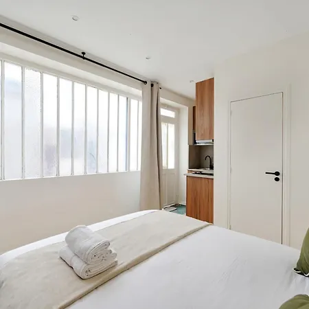 Apartamento Charming Near Eiffel Tower - L023 *